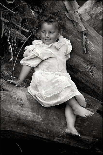 photo "Andreea" tags: portrait, black&white, children