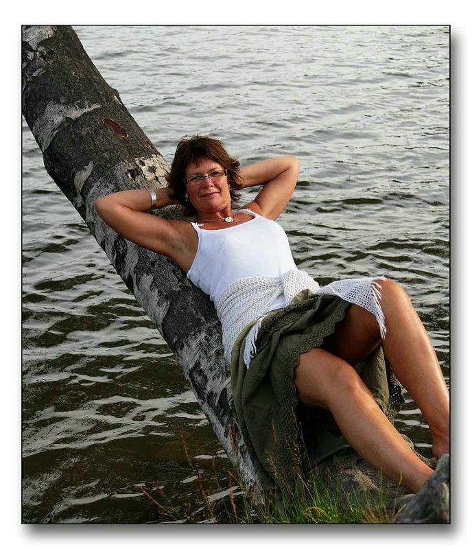 photo "Relaxing" tags: portrait, woman