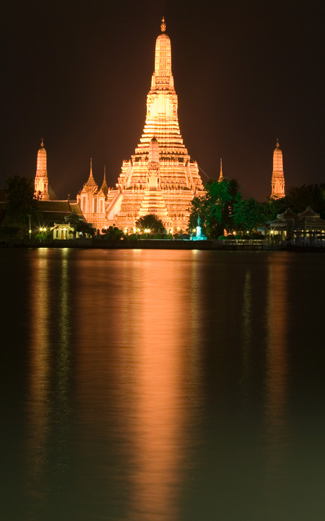 photo "Wat Arun, temple of dawn" tags: landscape, travel, Asia, night