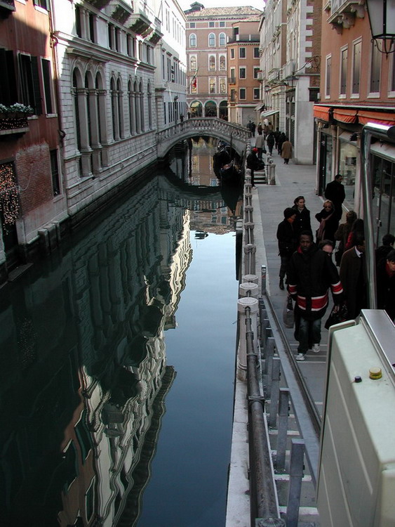 фото "A street in Venice ..." метки: путешествия, Европа