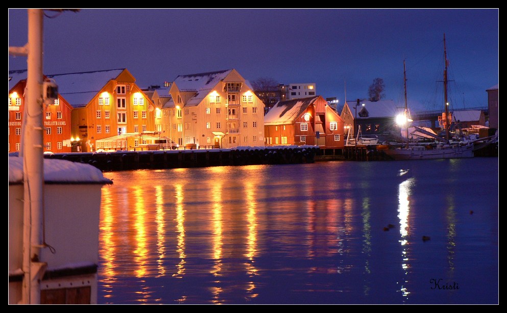 photo "Tromso, Student's Driv" tags: landscape, night