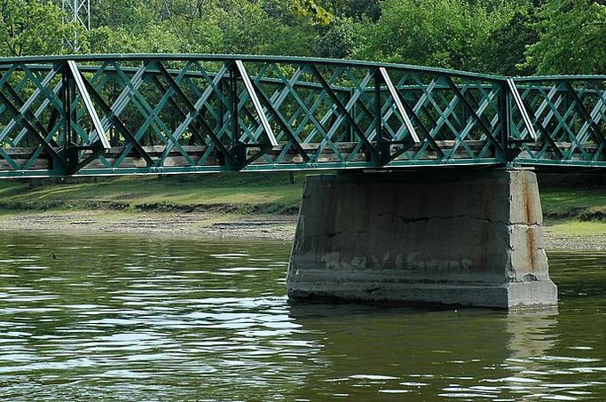 photo "Bridge over the Fox" tags: architecture, landscape, water