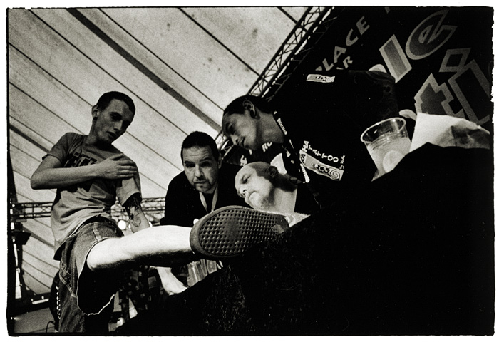 photo "untitled" tags: reporting, black&white, 