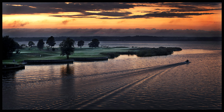 photo "..." tags: landscape, sunset, water