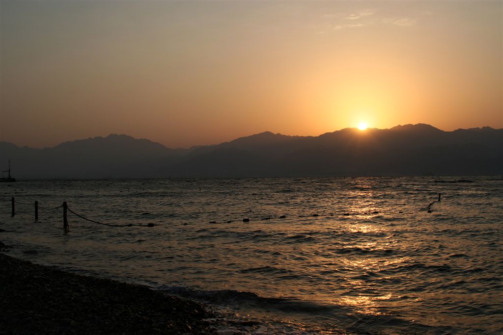 photo "Eilat sunrise" tags: landscape, sunset, water