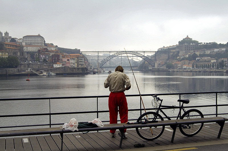 photo "The fisherman" tags: landscape, portrait, man, water