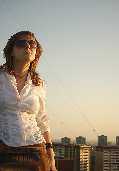 photo "The girl over the city" tags: genre, misc., 
