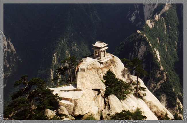 photo "Good place for meditate" tags: landscape, architecture, mountains