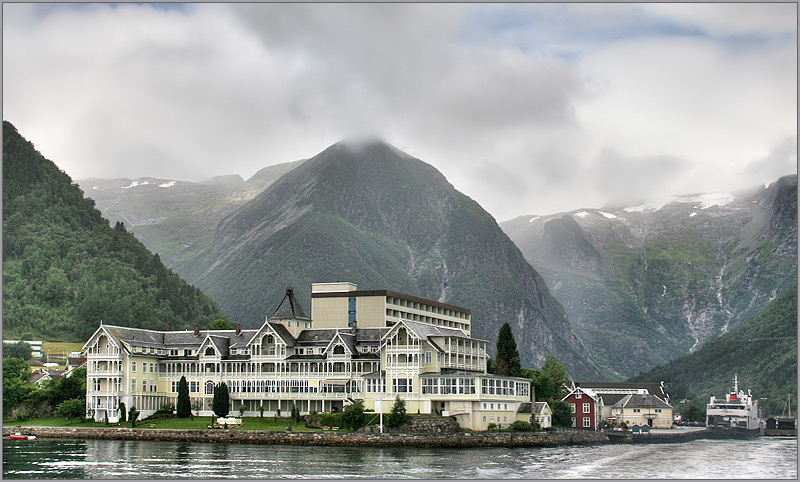 photo "In fjords" tags: landscape, architecture, mountains