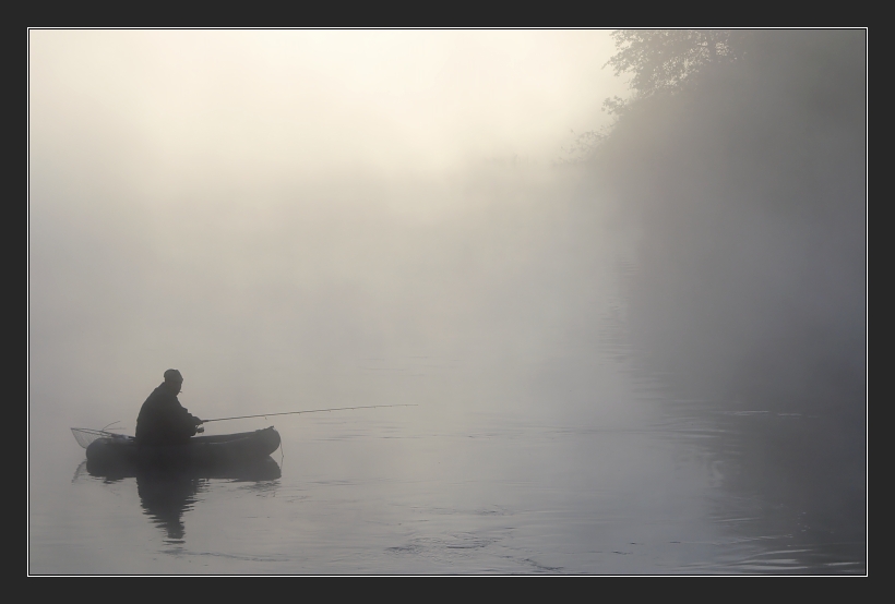 photo "Fishing in a fog" tags: landscape, autumn, water