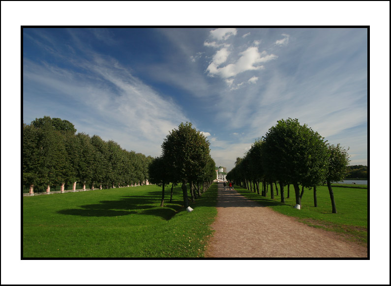 photo "el parque Kuskovo..." tags: landscape, clouds, forest