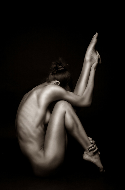 photo "..." tags: nude, black&white, 