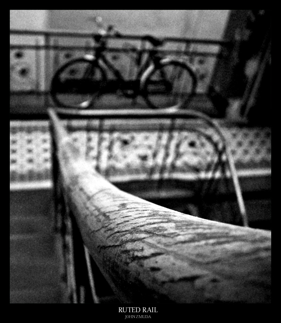 photo "Ruted Rail" tags: interior, black&white, 