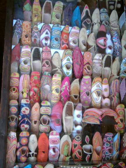 photo "shoes marrakech" tags: , 