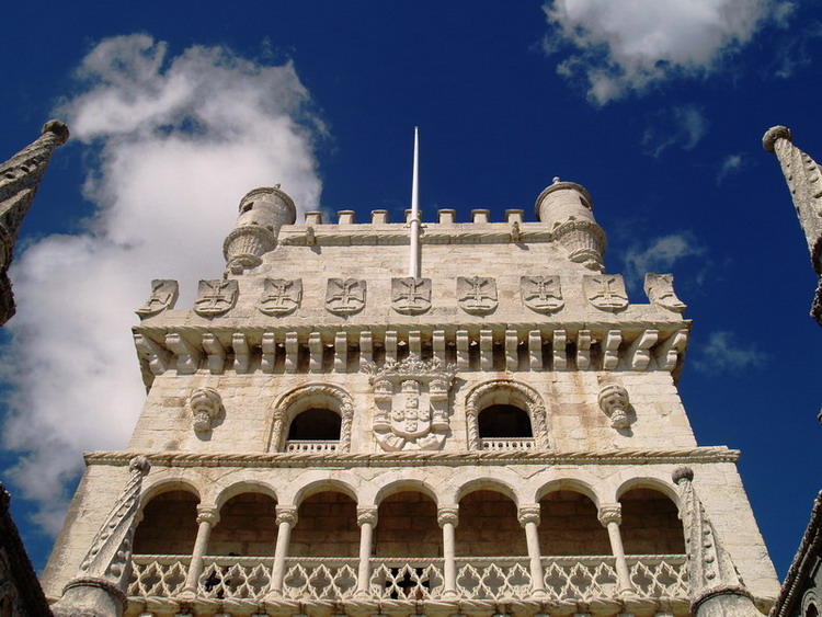 photo "An unusual perspective of the Torre de Belem" tags: architecture, landscape, 