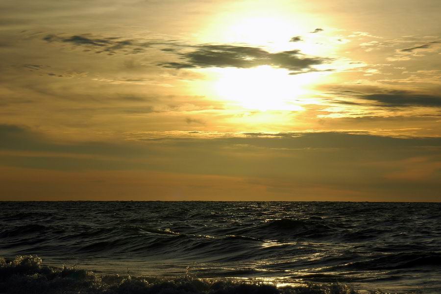 photo "Before a storm." tags: landscape, water