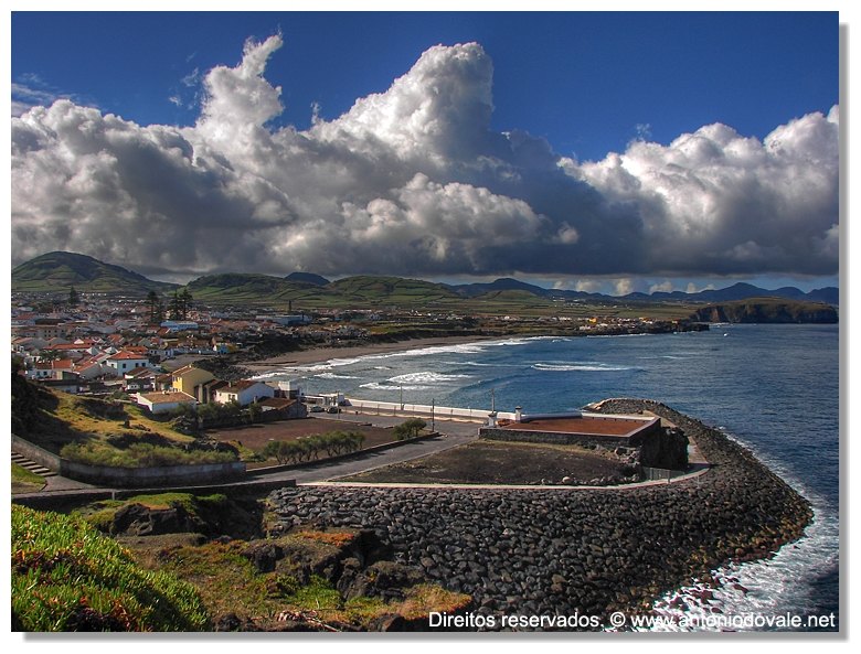 photo "Ribeira GRande" tags: landscape, clouds, water