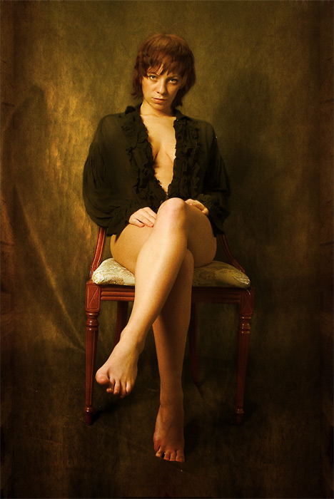 фото "Portrait on the chair" метки: , 