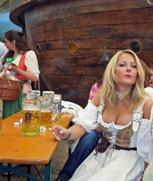 фото "typical bavarian woman ;-)" метки: жанр, 