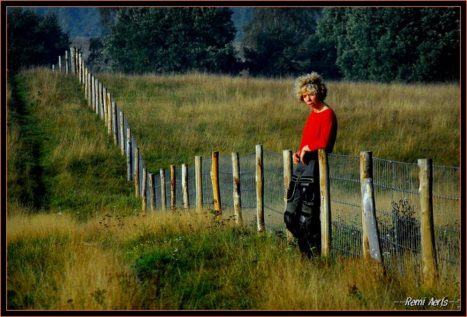 photo "girl to the border" tags: portrait, landscape, woman