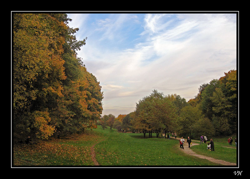 photo "Hiking in park" tags: landscape, nature, autumn