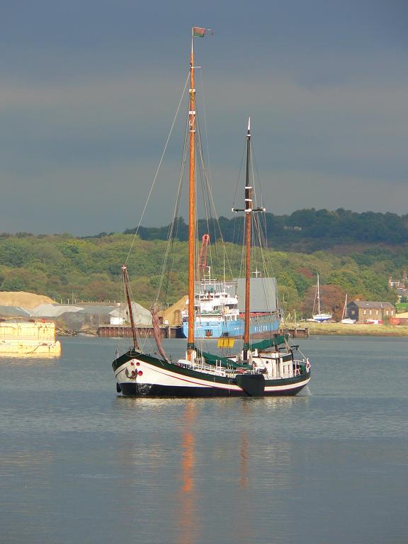 фото "Sailing before the rain ..." метки: пейзаж, вода