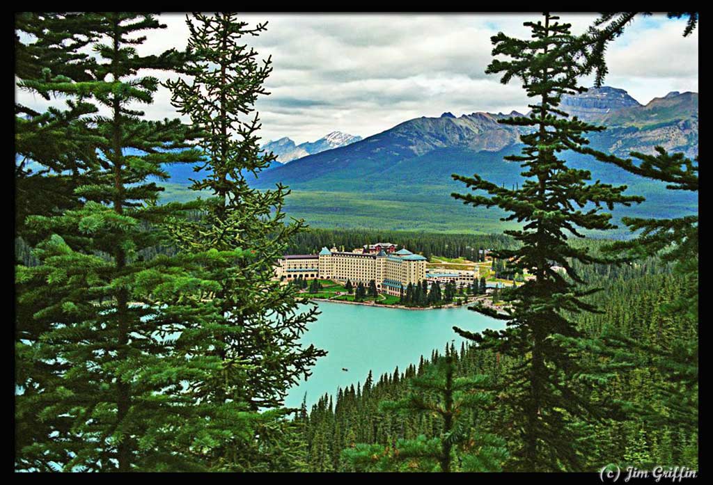 photo "A view of the lake from the trail" tags: landscape, mountains, water