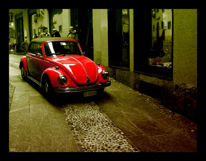 photo "Red "Bug" leaves from a pursuit..." tags: reporting, genre, 