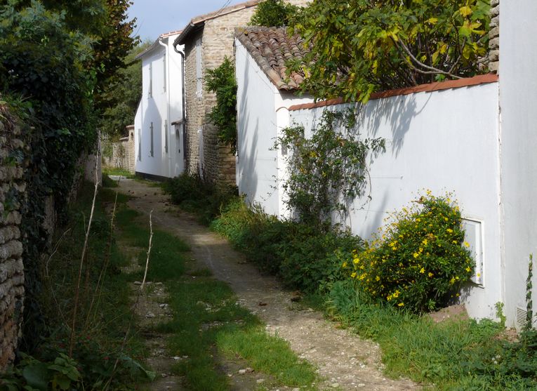 photo "Way" tags: architecture, travel, landscape, Europe