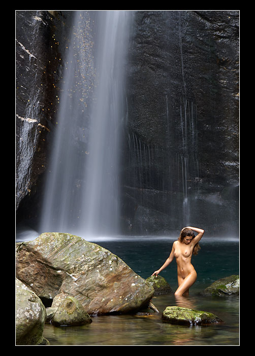 фото "The Beauty and the Waterfall" метки: ню, 