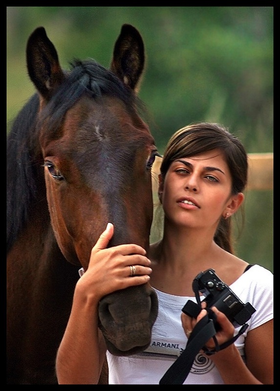 photo "Соседка (a neighbour )" tags: portrait, nature, pets/farm animals, woman