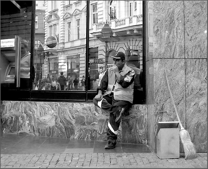 photo "Sitting ..." tags: black&white, portrait, 