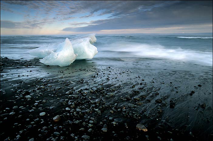 photo "Jokulsarlon Beach - Iceland" tags: landscape, travel, Europe