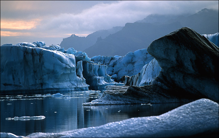 photo "Jokulsarlon lagoon - Iceland" tags: landscape, travel, Europe