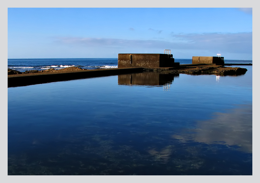 photo "by the pool" tags: landscape, water