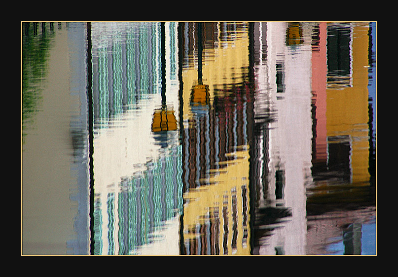 photo "Reflection" tags: architecture, abstract, landscape, 