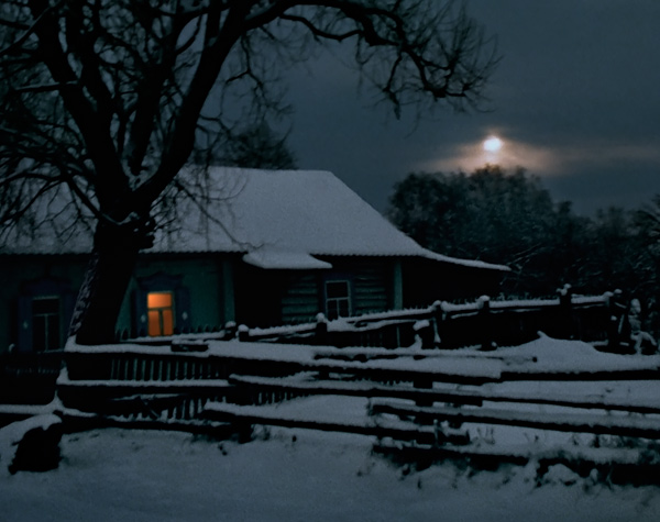 photo "Winter evening in village." tags: landscape, night, winter