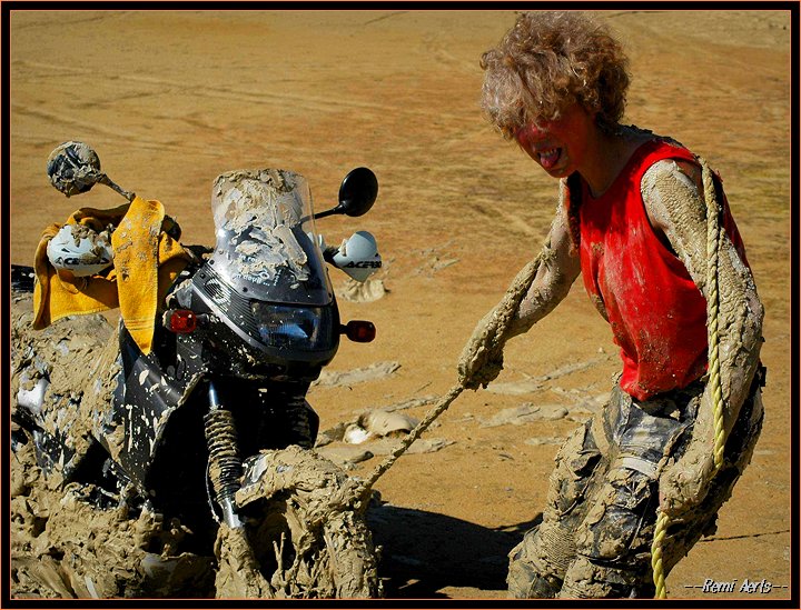 фото "what a dirty work" метки: репортаж, юмор, 