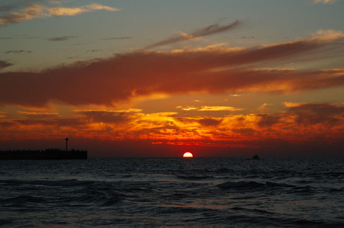 photo "***" tags: landscape, sunset, water