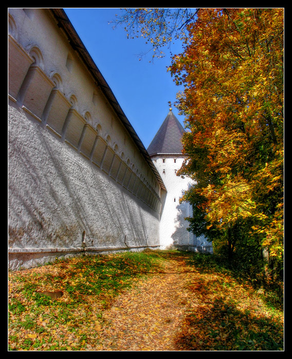 photo "Yellow &Blue" tags: architecture, landscape, autumn