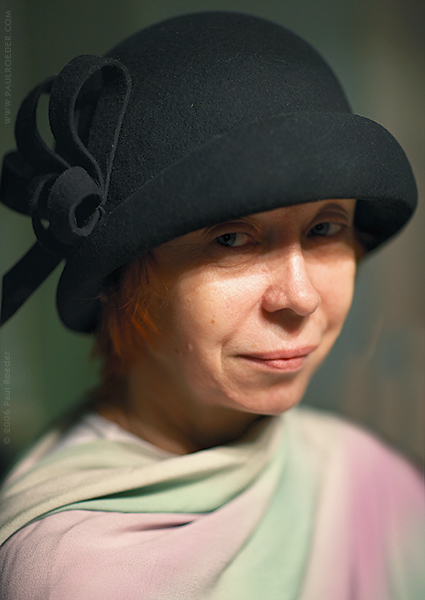 photo "Hat with a Secret" tags: portrait, glamour, woman