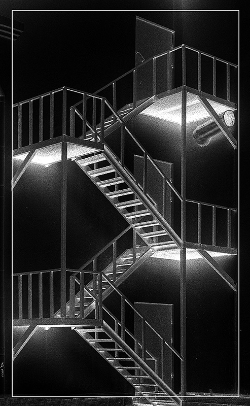 photo "Way upward" tags: black&white, abstract, 