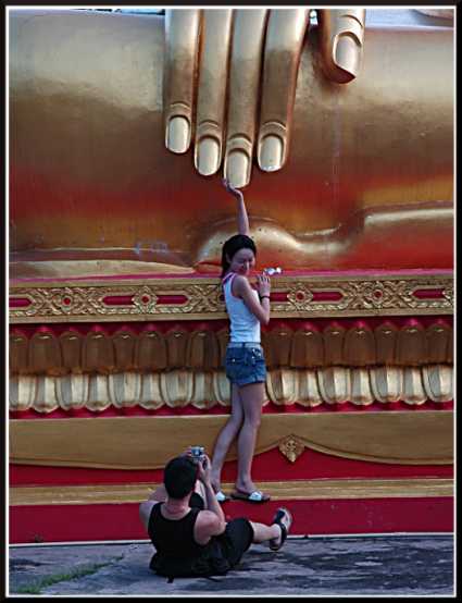 photo "In the shadow of Budha" tags: portrait, travel, Asia, woman