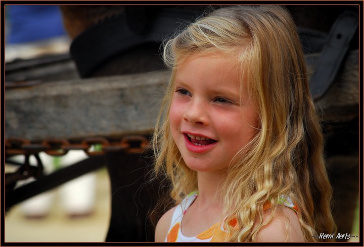 фото "nicely lauching little girl" метки: портрет, репортаж, дети