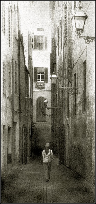 photo "The walks across Parma" tags: architecture, black&white, landscape, 