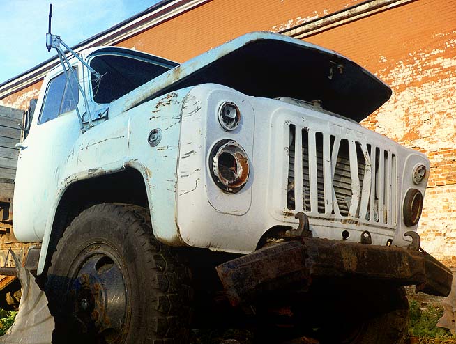 photo "old truck" tags: architecture, landscape, 