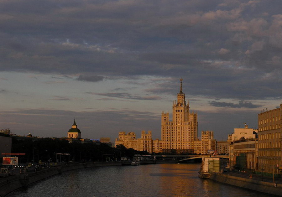 фото "Высотки Москвы" метки: архитектура, пейзаж, облака