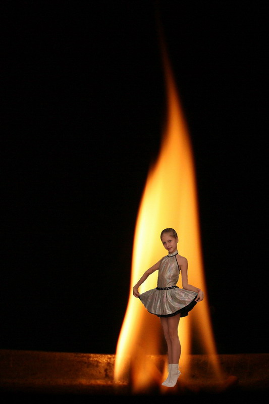 photo "Dancing in the fire" tags: montage, portrait, children