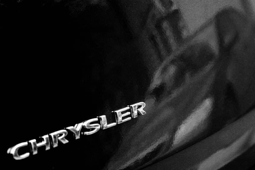photo "mazda" tags: fragment, black&white, 
