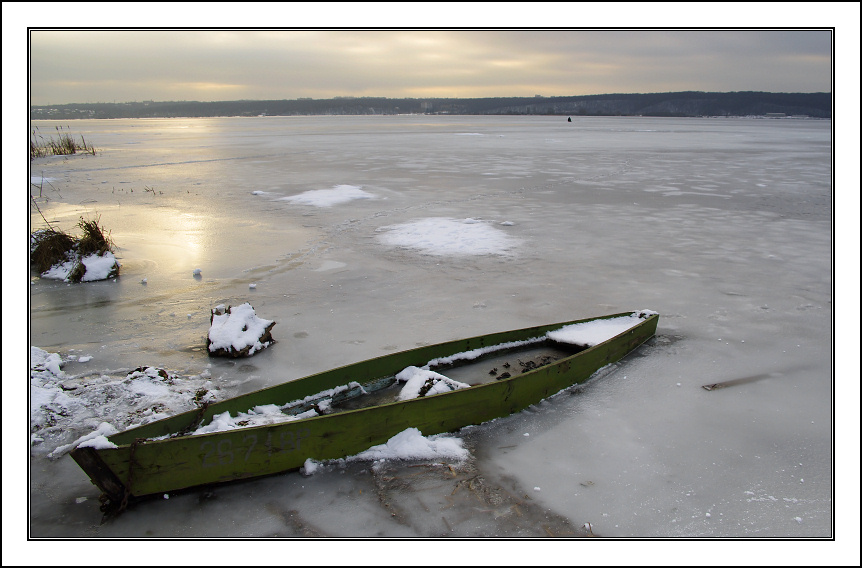 photo "Boat" tags: landscape, water, winter